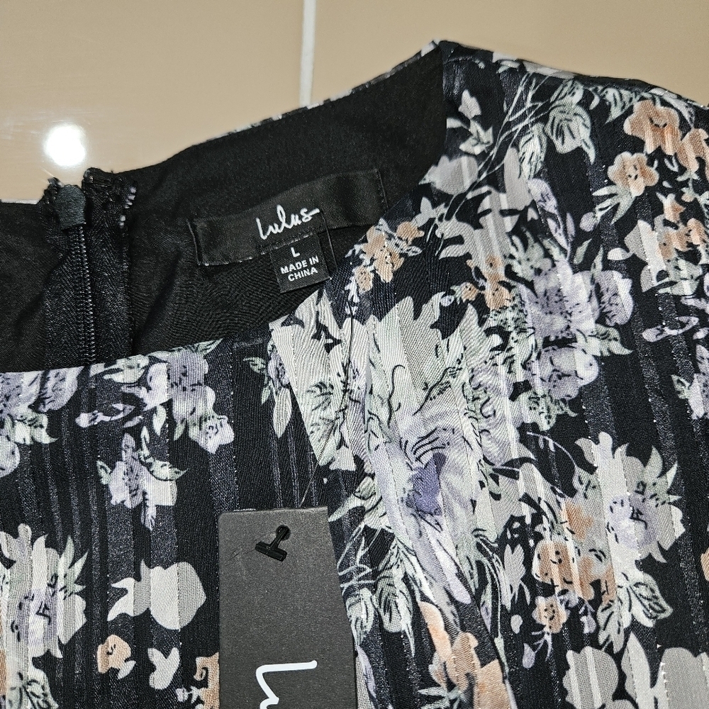 Lulus Floral Print Skater Mini Dress (L) NWT! - Picture 5 of 6